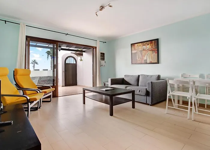 Playa Flamingo 37 شقة